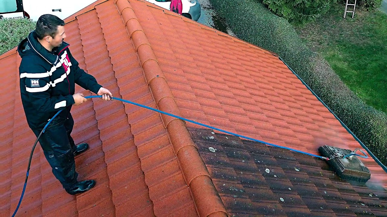 How to properly clean roof tiles
